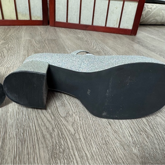 dELiA*s Silver Glitter Mary Jane Platform Heels | New in Box Sz 9M - Picture 8 of 11